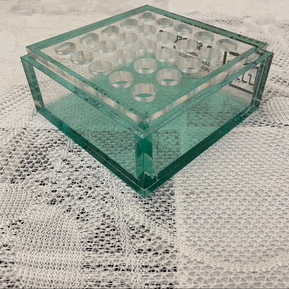 Solid plastic test tub holder/rack